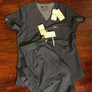 NEW FIGS Heather Denim NWT size small set